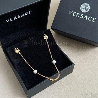 (Category: ) located in . Submitted by fashion.luxe (Listing ID 1456404617, Image 1). Description: .
