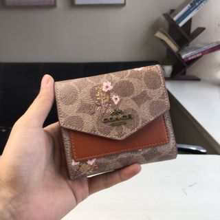 (Category: ) located in . Submitted by certified_merchant (Listing ID 1456365966, Image 1). Description: .
