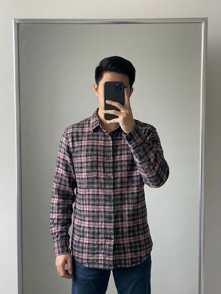 Branded Plaid Flannel Button-Down Long Sleeve (Category: Tshirts & Polo Shirts ) located in Imus. Submitted by curataa (Listing ID 1456345153, Image 1). Description: Eddie Bauer Plaid Flannel Button-Down Long Sleeve (Grey / Red / White) •Size: Medium •Condition: Pre-owned / Used ❌NO ISSUE • Details - Soft, cozy brushed cotton flannel in a classic grey and red plaid check, single chest pocket, buttoned cuffs, and full button placket. •Flaws & Issu