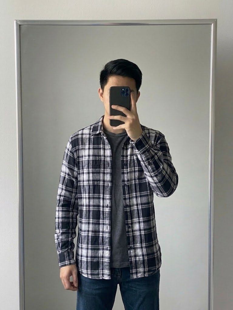 Branded Plaid Flannel Long Sleeve (Black & White) (Category: Tshirts & Polo Shirts ) located in Imus. Submitted by curataa (Listing ID 1456346459, Image 1). Description: Tilley "Life Out of Doors" Plaid Flannel Long Sleeve (Black & White) • Size: Medium • Condition: Pre-owned / Good condition ❌NO ISSUE • Details: Classic black and white plaid check, soft brushed flannel cotton, single front chest pocket, and full button-up closure. • Flaws & Issu