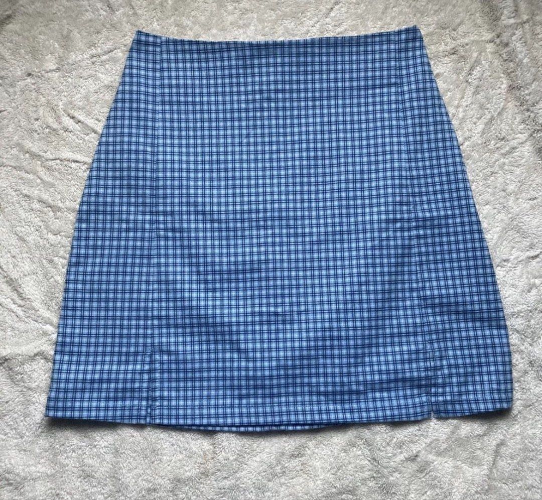 Brandy Melville Cara Skirt (Category: Skirts) located in San Juan City. Submitted by e_declutters2019 (Listing ID 1456404889, Image 1). Description: • lp is 550 • 10/10 condition.
