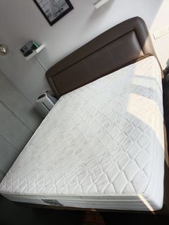 (Category: ) located in . Submitted by furnituregoods81887394 (Listing ID 1456268688, Image 1). Description: .