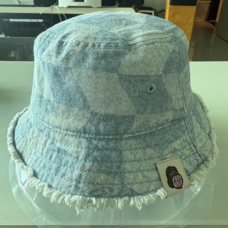 （分類：）位於 。 由 sarajan 提交（商品編號 1456246371，圖片 1）。簡介： 。