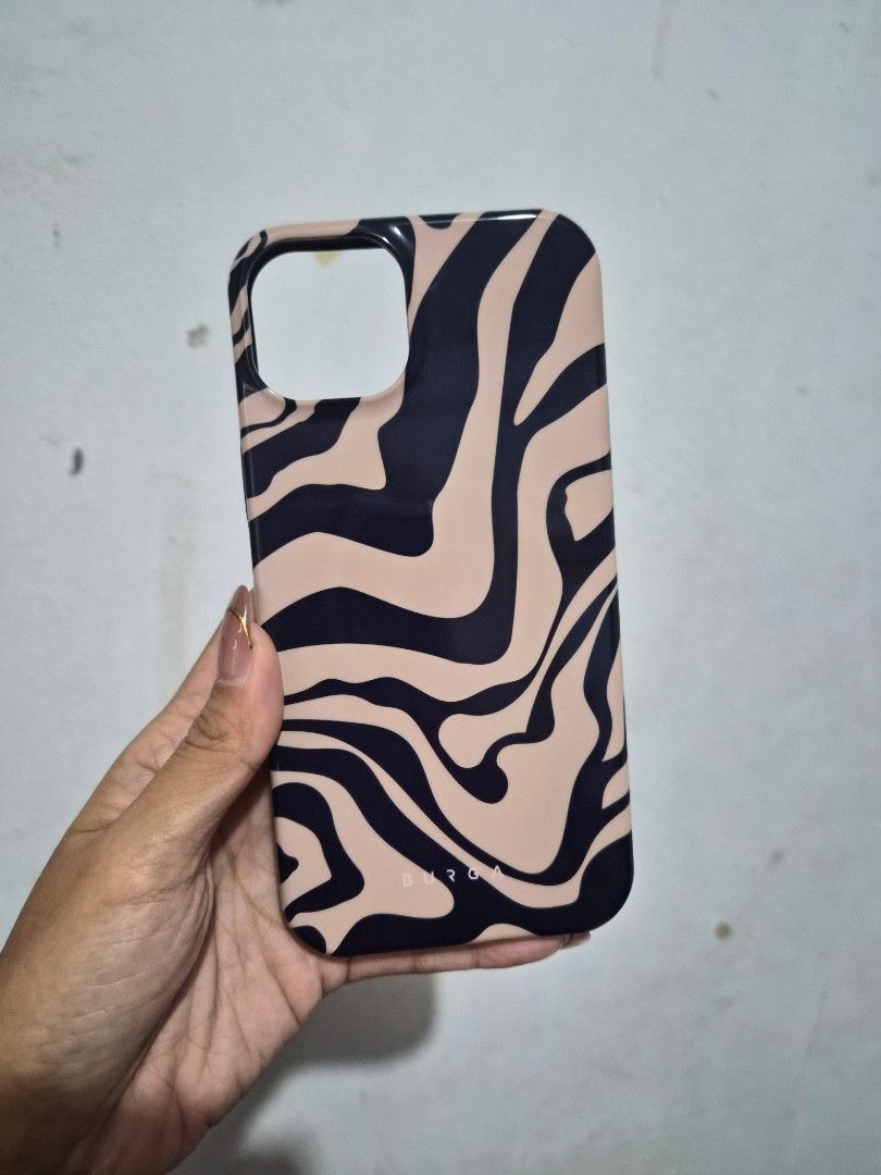 Authentic Burga Tough Magsafe for Iphone 15 Plus (Category: Cases & Sleeves) located in Cavite. Submitted by jemtamayo (Listing ID 1456251872, Image 2). Description: Take all of 1500!!! P800 each Original Price: P3000 ea 💯 original no box (does not come with any) slightly used few scratches at the back due to popsocket magsafe IMPORTANT NOTE: PLEASE DO NOT MAKE AN OFFER if you do not intend to pay and get the item ESPECIALLY IF IT IS ACCEPTED. L