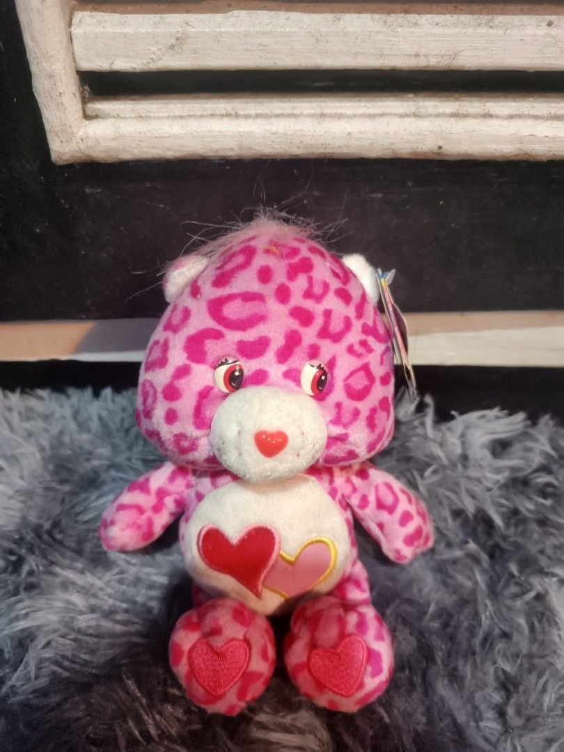 Care bears Special edition (Category: Designer & Blind Box Toys) located in Pasig City. Submitted by randomstuffs23 (Listing ID 1456324371, Image 1). Description: Wash nyo nalang kung may onti alikabok For lalamove or pick up.