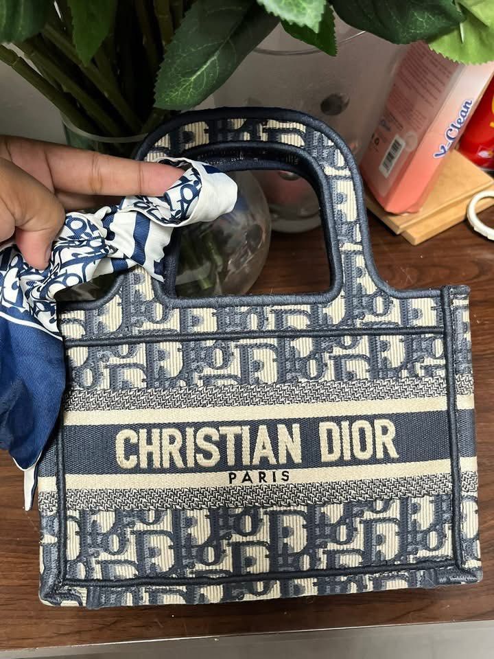 CD Christian Dior mini tote (Category: Luxury Bags & Wallets) located in Cagayan de Oro. Submitted by prelovedukayukaybags423 (Listing ID 1456267735, Image 2). Description: .