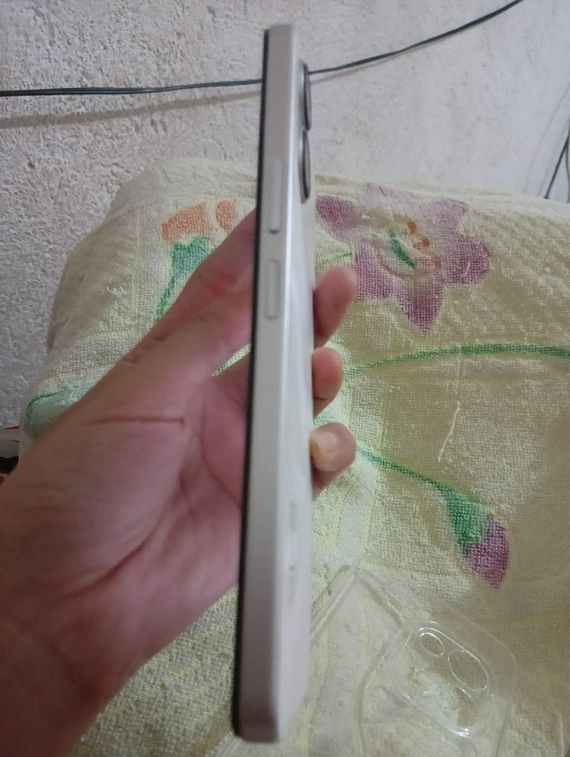 Cellphone (Category: Samsung) located in Manila. Submitted by freerabbit.b0302a (Listing ID 1456327621, Image 3). Description: sobrang like new pa. .