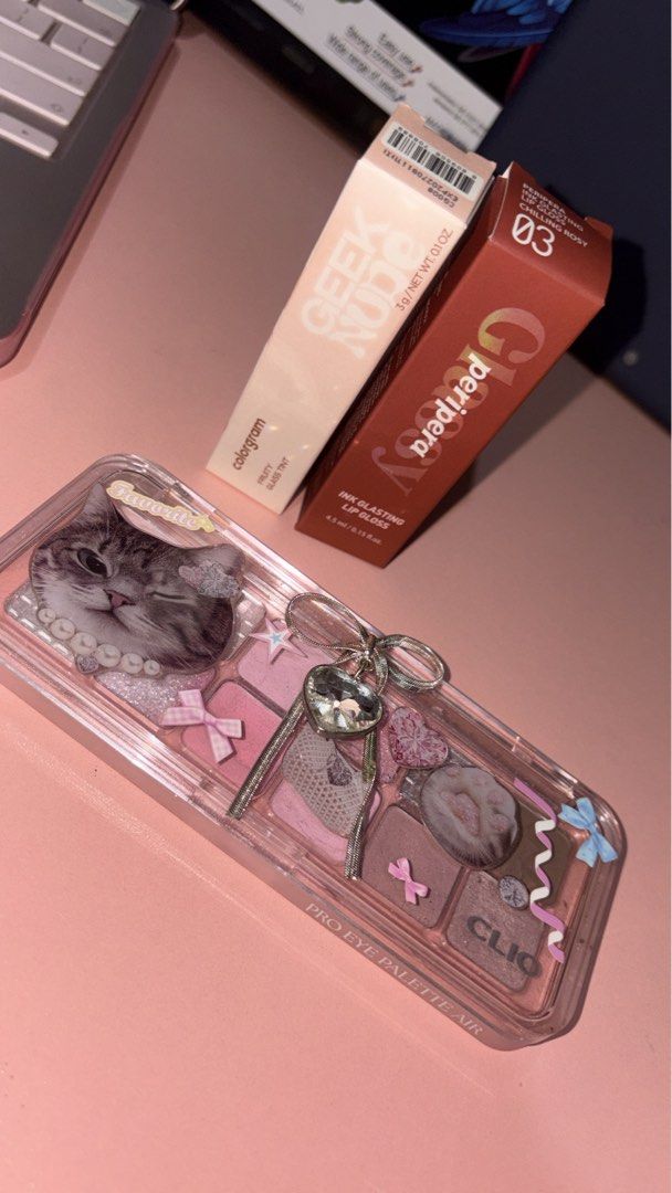 Clio, peripera, cologram>650 php (Category: Makeup) located in Manila. Submitted by chloerbls (Listing ID 1456311524, Image 2). Description: Hii🤗 <Clio palette <Colorgram, sulky lychee <w/ free Peripera, shade 03 it's almost finished na but can be used pa for top gloss .