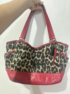 (Category: ) located in . Submitted by nyrn.in.her.prime (Listing ID 1456380219, Image 1). Description: .