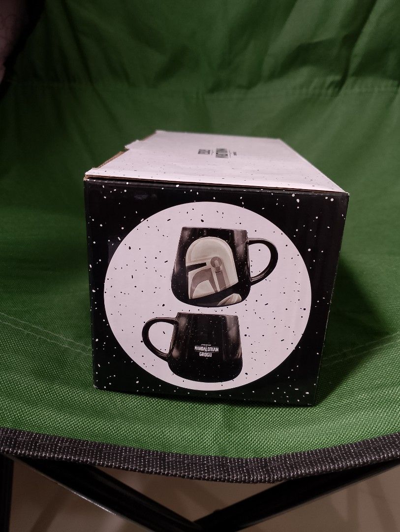 💥 COLLECTOR'S PICK (Category: Coffee & Tea Tableware) located in Quezon City. Submitted by shirtsoshorts_24 (Listing ID 1456240009, Image 2). Description: [COLLECTOR'S PICK] RAINY DAY SPECIAL 🌧️ Maulan? Perfect time for coffee with Grogu 🛸 ✨ The Mandalorian / Grogu Mug 📦 With original box 💚 Perfect for collectors & coffee lovers 💵 ₱500 only 📩 Pm if interested & see details below 📍 Meet-up / Shipping available #FastFlip #Grogu #Mandalorian