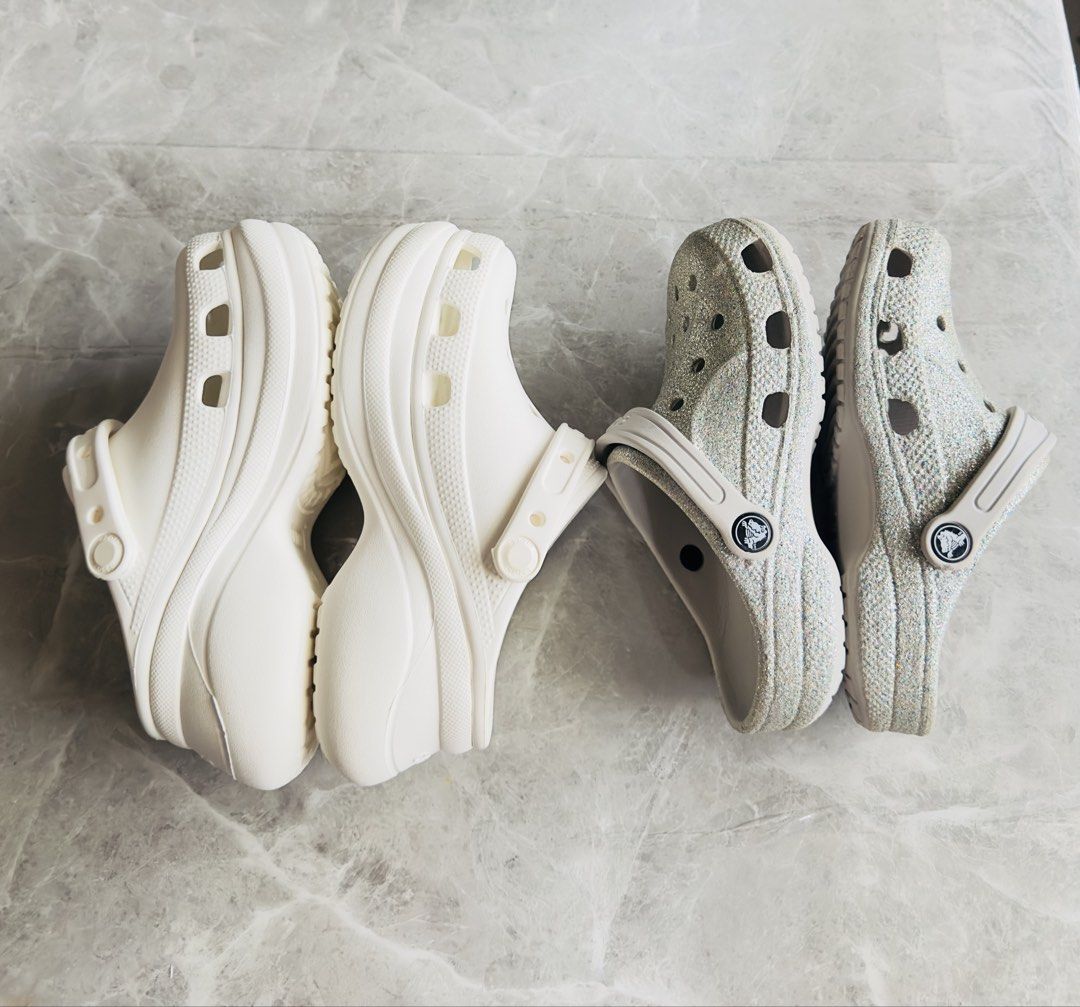 Crocs Kids 20cm ( Bundle) (Category: Babies & Kids Fashion) located in Calamba. Submitted by nympha0630 (Listing ID 1456300450, Image 2). Description: Both orig crocs Best fit 20cm White w4 but run small, mahba lng design pero 20cm lng Glittery J2 or 20cm Sign of used only.