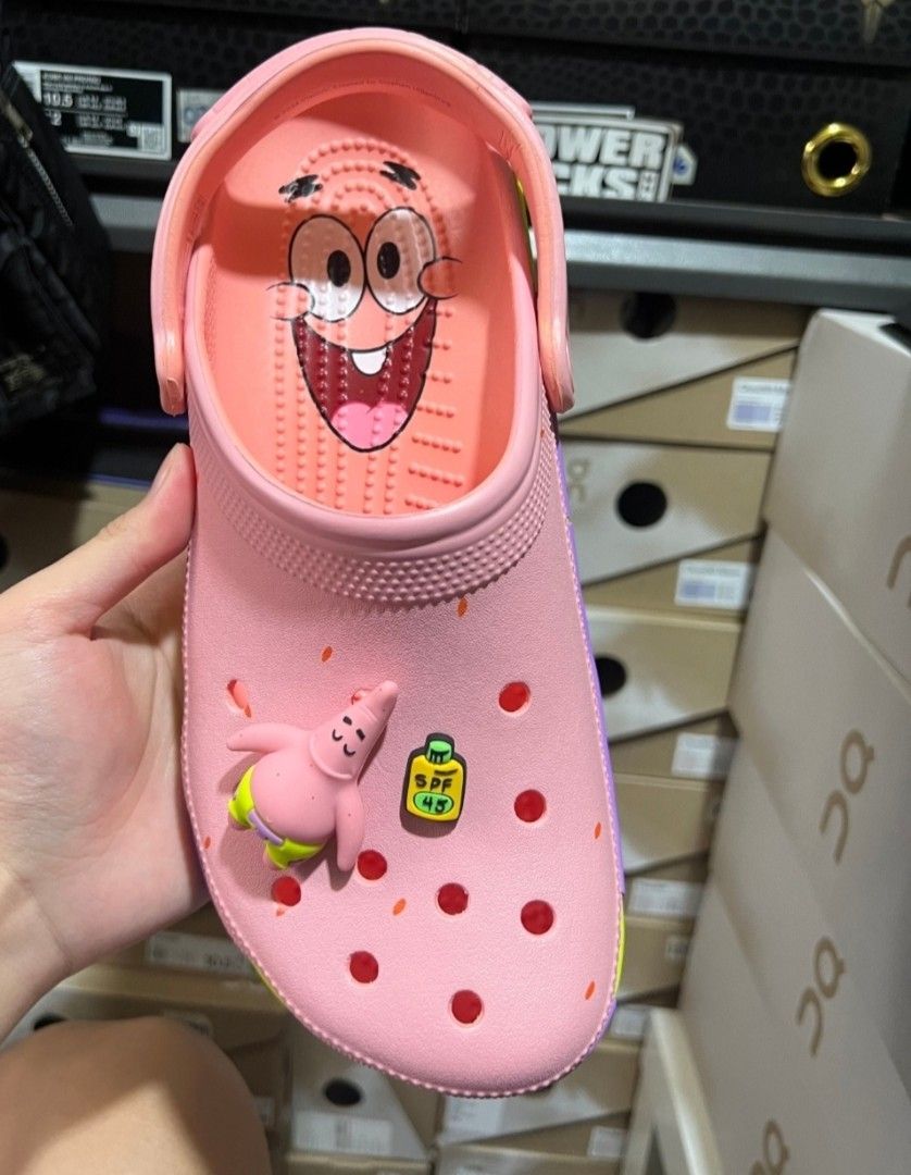 Crocs x Patrick Star Pink Clogs Size 8 Mens⭐ (Category: Casual Shoes) located in Tarlac. Submitted by skatebored (Listing ID 1456245353, Image 1). Description: Crocs x Patrick Star Brand New Unisex Authentic Size US 8 Mens/ US 10 Womens.