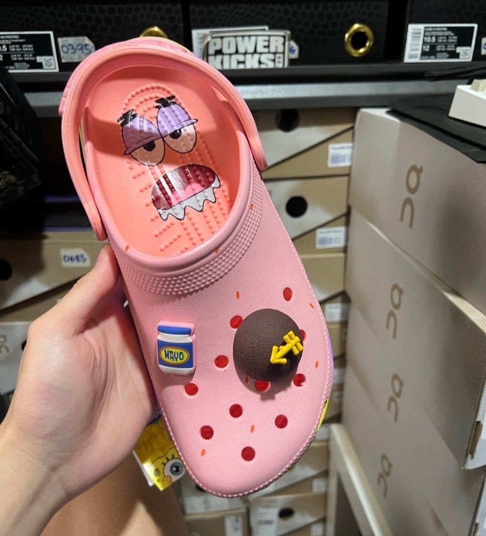Crocs x Patrick Star Pink Clogs Size 8 Mens⭐ (Category: Casual Shoes) located in Tarlac. Submitted by skatebored (Listing ID 1456245353, Image 2). Description: Crocs x Patrick Star Brand New Unisex Authentic Size US 8 Mens/ US 10 Womens.