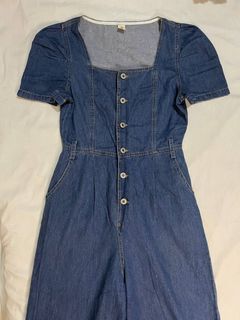 (Category: ) located in . Submitted by declutterbyjwy (Listing ID 1456405684, Image 1). Description: .