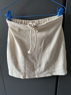 (Category: ) located in . Submitted by bargain_wardrobe (Listing ID 1456235309, Image 1). Description: .