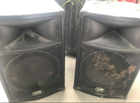 DB AUDIO SPEAKER (Category: Soundbars, Speakers & Amplifiers) located in Caloocan City. Submitted by roxsell.00 (Listing ID 1456291968, Image 1). Description: - Soundking Passive PA Speakers - Previously used for events and shows - Shows some dust and cosmetic marks from use - Fully functional and ready for your next gig - Ideal for parties or small venue sound systems.