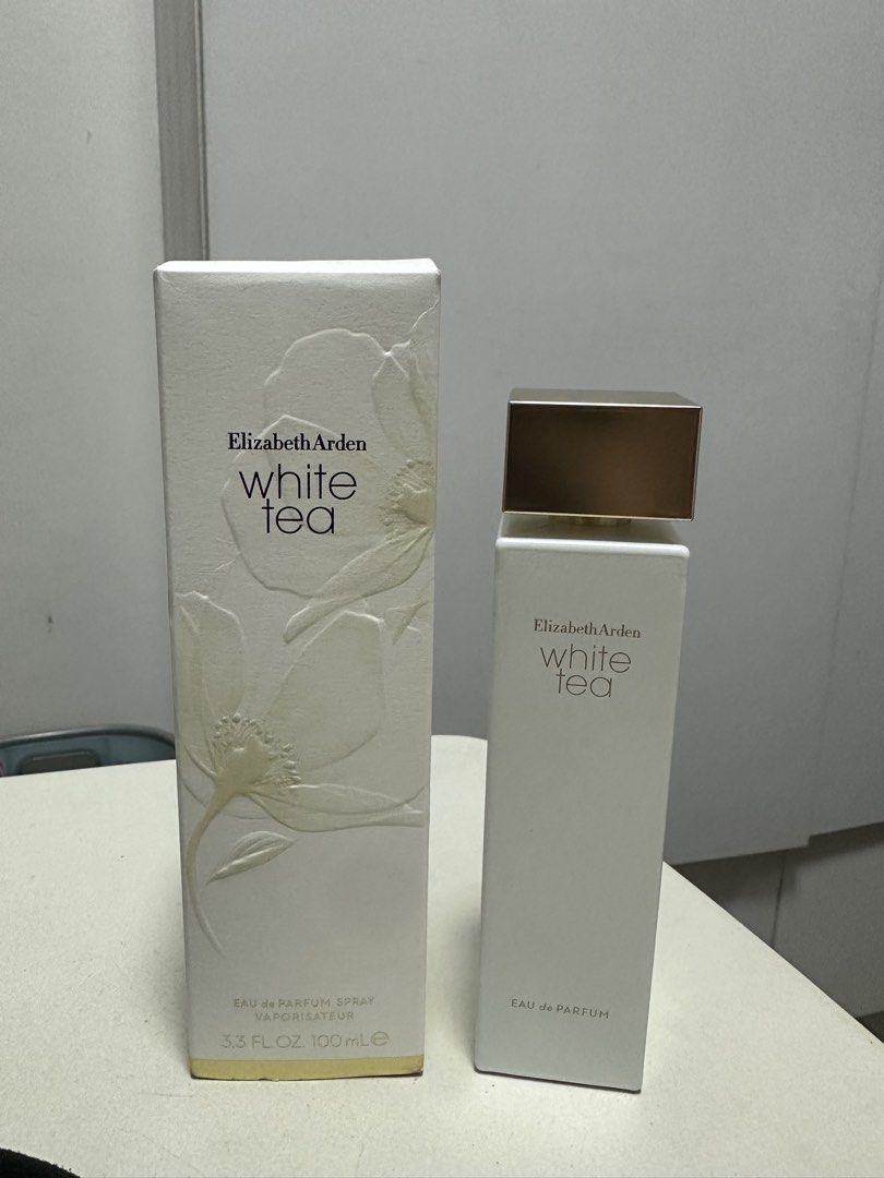 Elizabeth Arden White Tea EDP 100ml (Category: Fragrance & Deodorants) located in Cainta. Submitted by sploot1 (Listing ID 1456327577, Image 1). Description: Few sprays missing. Like new. 100% legit bought from trusted seller. No issues RFS did not like scent Can do shipping via lalamove Gcash payment only via shipping Cainta Rizal loc.
