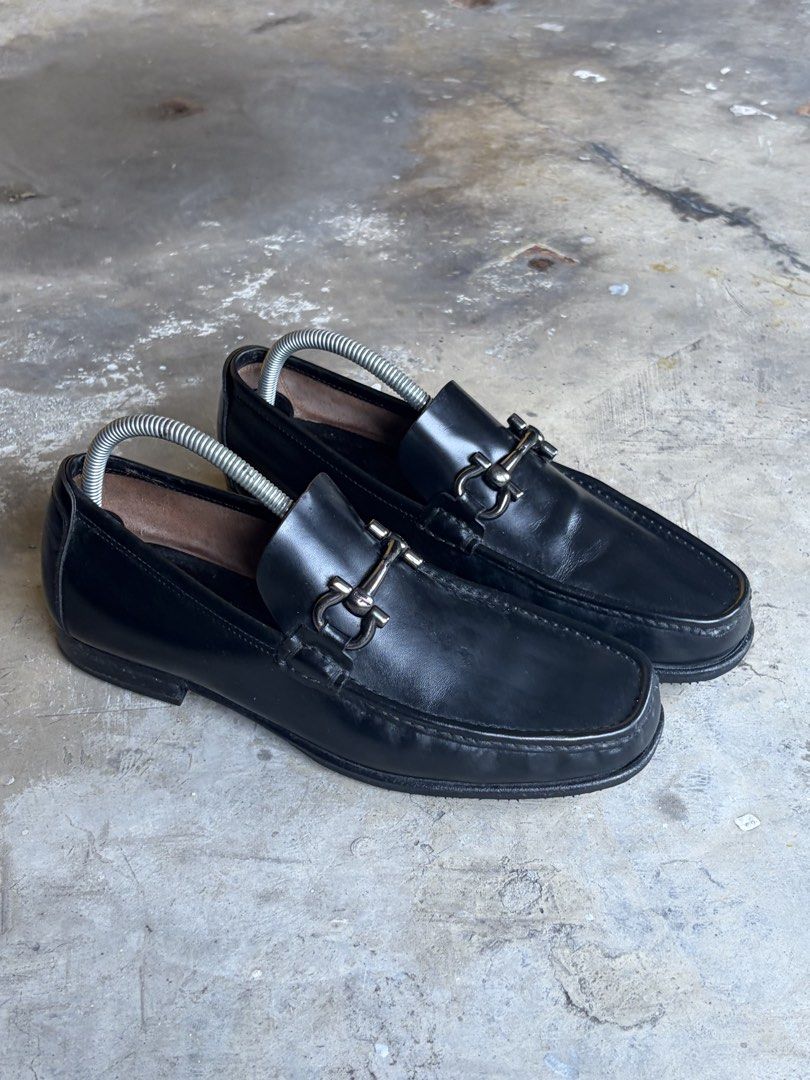 Ferragamo Horsebit Black Loafers (Category: Dress Shoes) located in Quezon City. Submitted by nikoabl (Listing ID 1456245789, Image 3). Description: 6E fits like 7.0 perfect for EU 40 Placed sole protector (half sole) on forefoot. No issues Elegant.