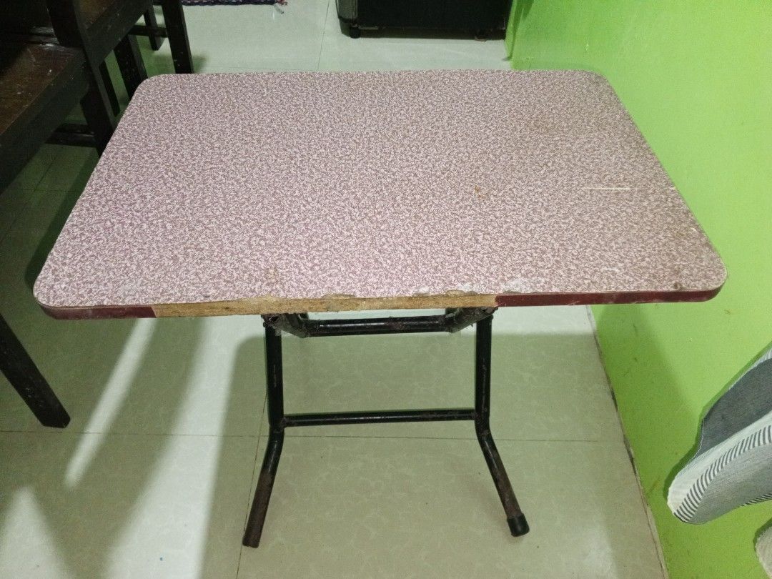 Foldable Study Table/ Desk (Category: Tables & Sets) located in Antipolo. Submitted by kaybeemangoe (Listing ID 1456320434, Image 1). Description: -some parts are rusty -has dents and minor dirts rfs: nakatambak nalangಥ⁠‿⁠ಥ.