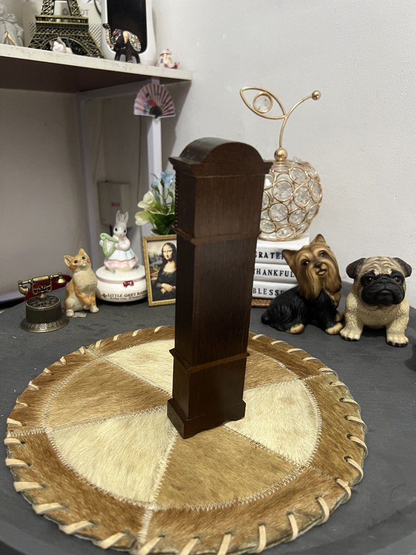 Grandfather Clock Display (Category: Other Home Decor) located in Las Pinas. Submitted by maple0305 (Listing ID 1456348023, Image 3). Description: 3pcs available.