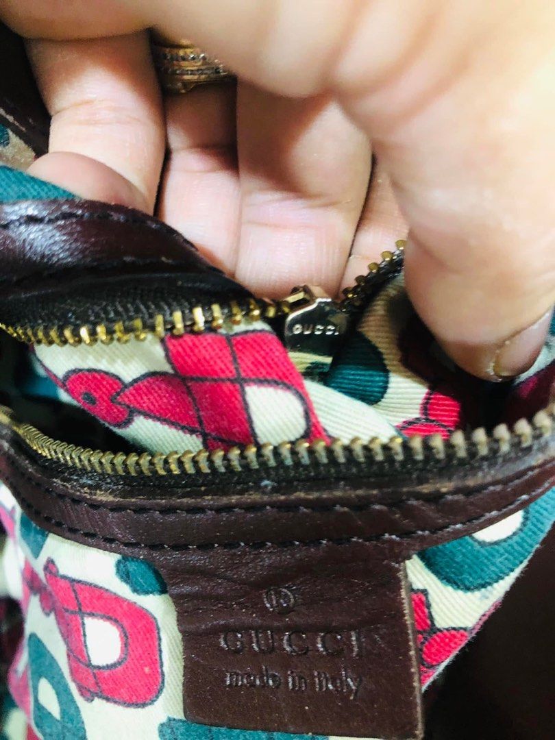 Gucci (Category: Luxury Bags & Wallets) located in Manila. Submitted by y2karchive (Listing ID 1456312477, Image 3). Description: Authentic Good condition Color rate 9.5/10 Check dets.