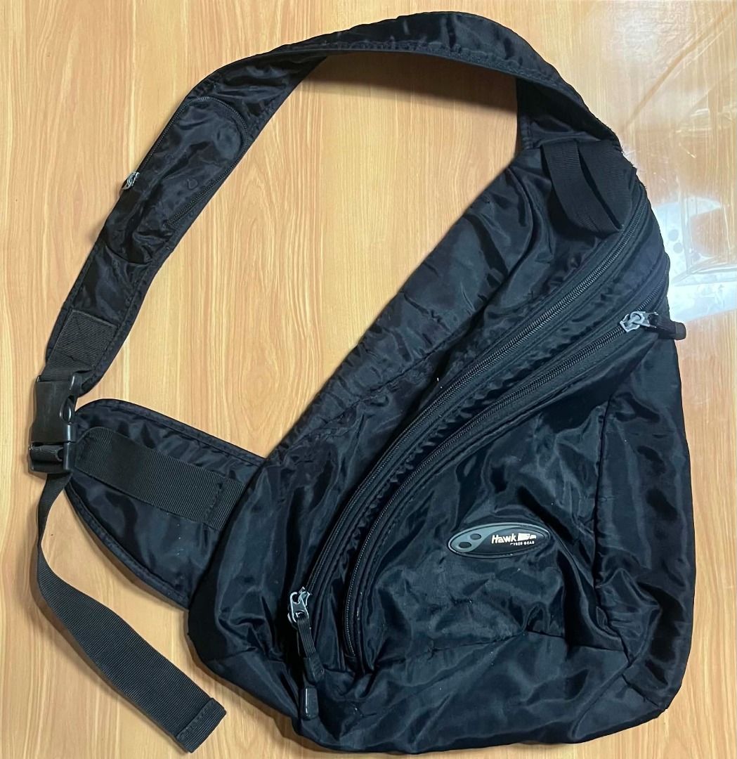 Hawk Gear Black Crossbody Bag (Category: Sling Bags) located in Manila. Submitted by senggggg. (Listing ID 1456399609, Image 1). Description: good condition working zip no issue need wash.