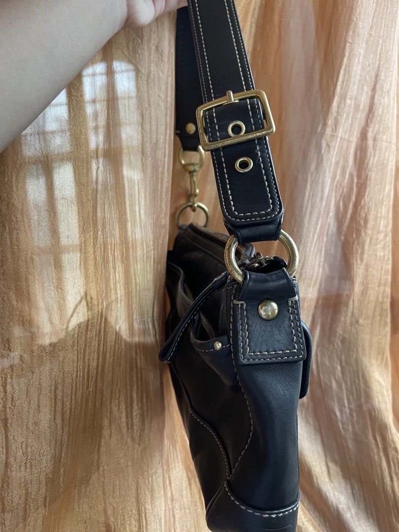 Coach Legacy Double Turnlock Shoulder bag (Category: Luxury Bags & Wallets) located in Davao. Submitted by boodle4lyf (Listing ID 1456386902, Image 3). Description: Authentic Coach Legacy with signs of wear already mainly sa isang corner and scratched hardwares. Missing hangtag. Interior has pen stains. Please ask for more photos and videos dm. .