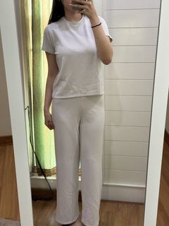 (Kategori: ) berada di . Dikirim oleh claraapreloved (ID iklan 1456302597, Gambar 1). Deskripsi: .