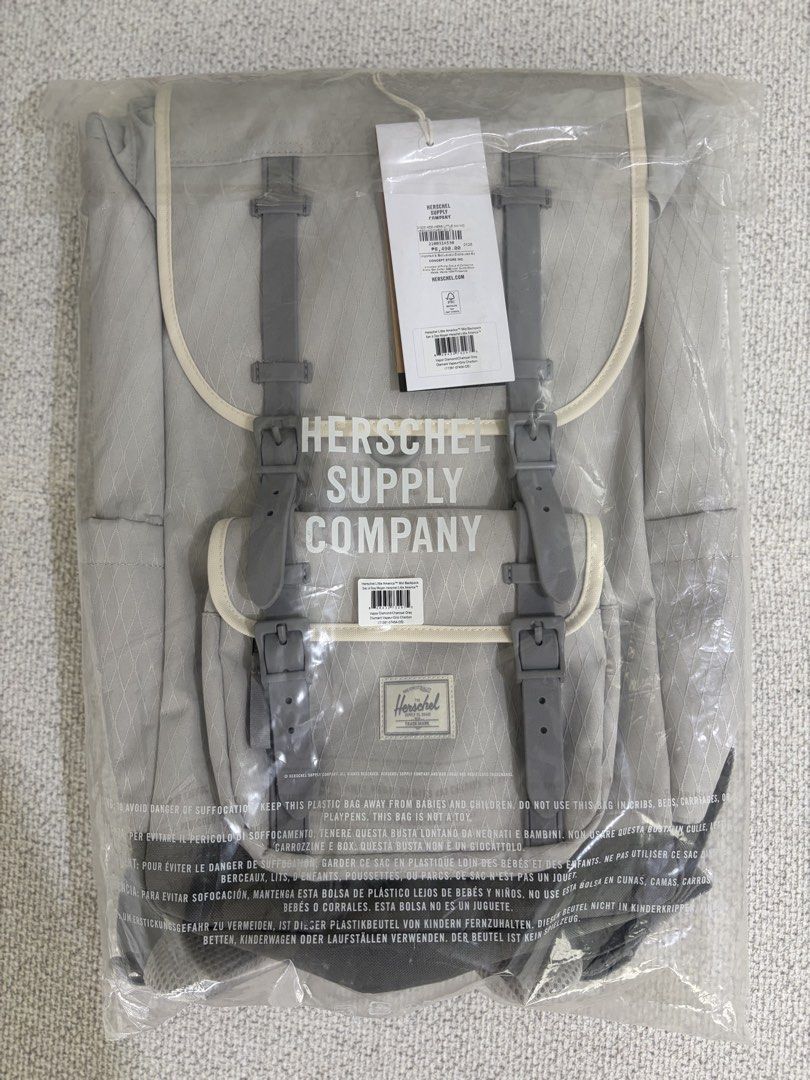 Herschel Little America Mid Backpack (21L) (Category: Backpacks) located in Bulacan. Submitted by prof.feathers (Listing ID 1456277343, Image 3). Description: Herschel Little America Mid Charcoal Grey / Diamond Bag (21L) -Php8490 SRP. Selling it for Php5290 down to 4890 only. -Authentic and Brand New -Took out of the plastic to snap pictures -Check all you want upon meetup -Ideal for School, Work, Daily commute and Weekender Vacation -Fits up to 