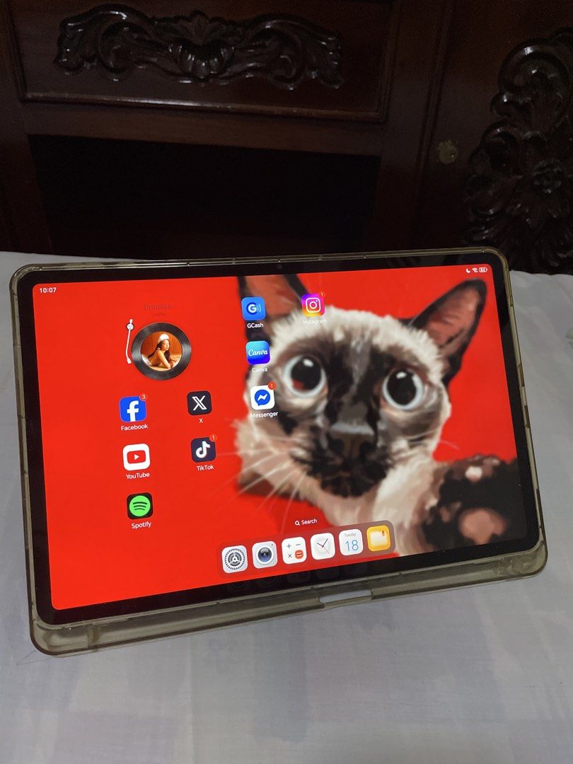 HONOR PAD 9 (Category: Android) located in Roxas City. Submitted by ell_ee (Listing ID 1456372889, Image 1). Description: Good as new, unit only + purple tablet bag. RFS: Badly need funds.