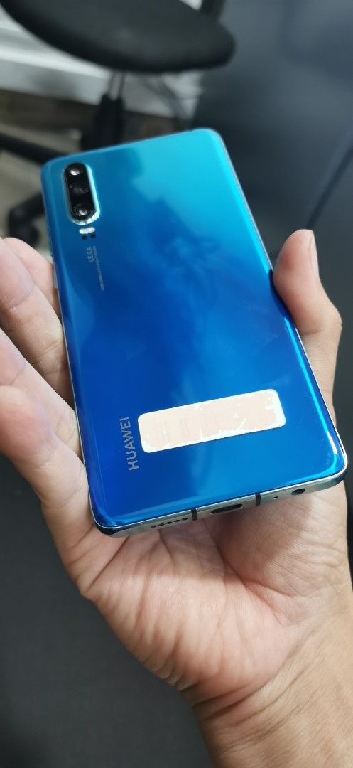 Huawei p30 (Category: Huawei) located in Quezon City. Submitted by giolass (Listing ID 1456267820, Image 3). Description: sell my huawei p30 very good condition very good camera good for gaming huawei flagship 8/128 dual sim ISSUE : WIFI NOT WORKING THE REST ARE GOOD TEST ALL UPON MEET .