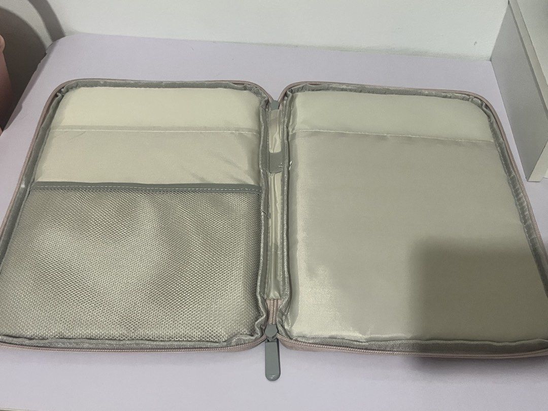ipad/table case (12.5 inches) (Category: Cases & Sleeves) located in Bulacan. Submitted by deideiii (Listing ID 1456285546, Image 2). Description: barely used rfs: declutter.