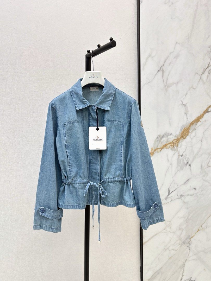 Jacket vig4 (Category: Coats, Jackets and Outerwear) located in Singapore. Submitted by yejasmine (Listing ID 1456293913, Image 2). Description: .