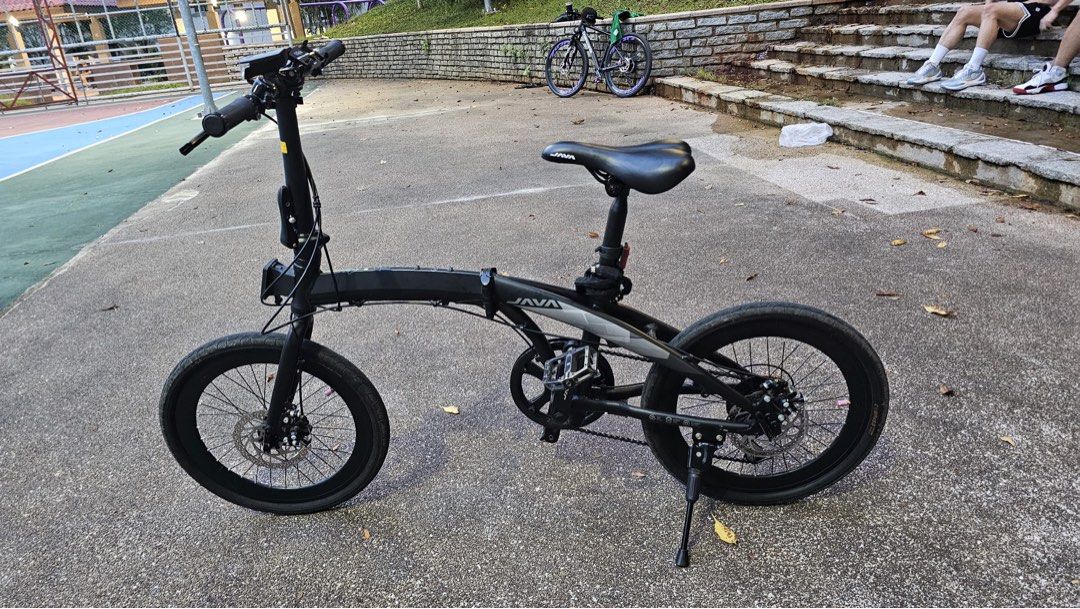 JAVA Folding Bicycle - Black (Category: Bicycles) located in Singapore. Submitted by gonggongxigongxi (Listing ID 1456358963, Image 2). Description: - Black JAVA folding bike - Front and rear disc brakes for reliable stopping power - Built-in kickstand for convenient parking - Ideal for commuting or compact storage - Ready for its next adventure!.