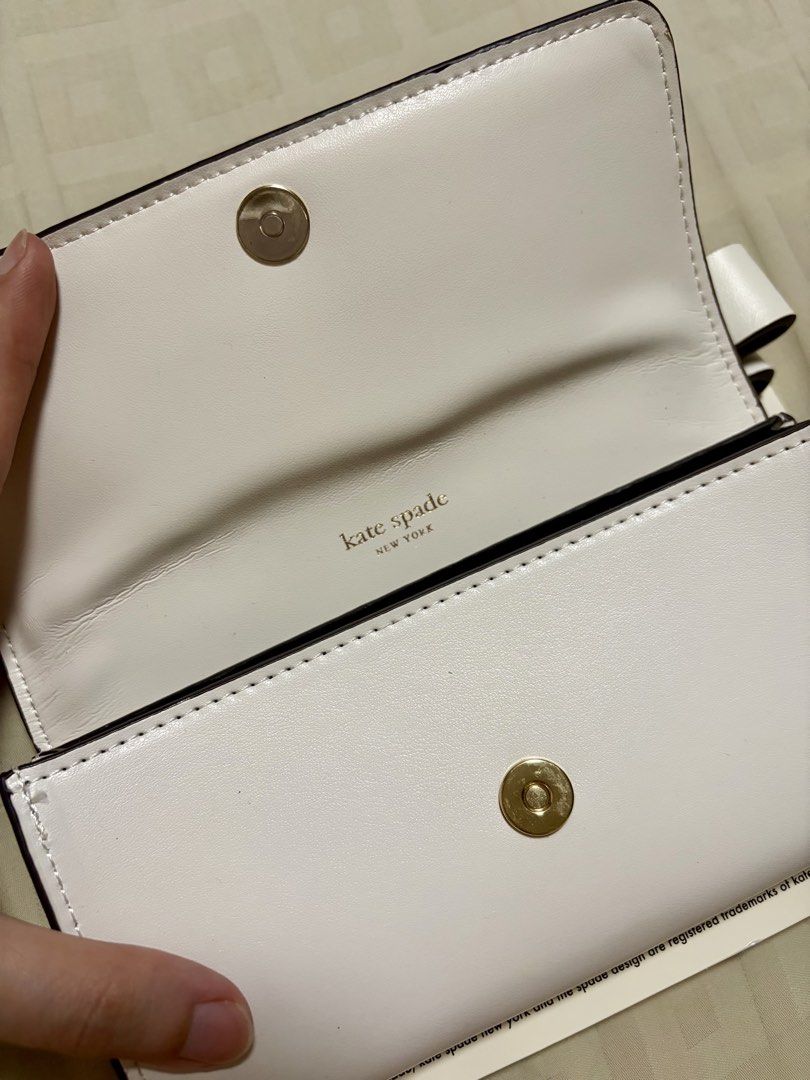 Kate Spade White Leather Belt Bag with Bow (Category: Luxury Bags & Wallets) located in Manila. Submitted by cutiepotchi9 (Listing ID 1456333329, Image 2). Description: Kate Spade White Leather Belt Bag with Bow 2,500 Never been used Mop: gcash / bdo / bpi.