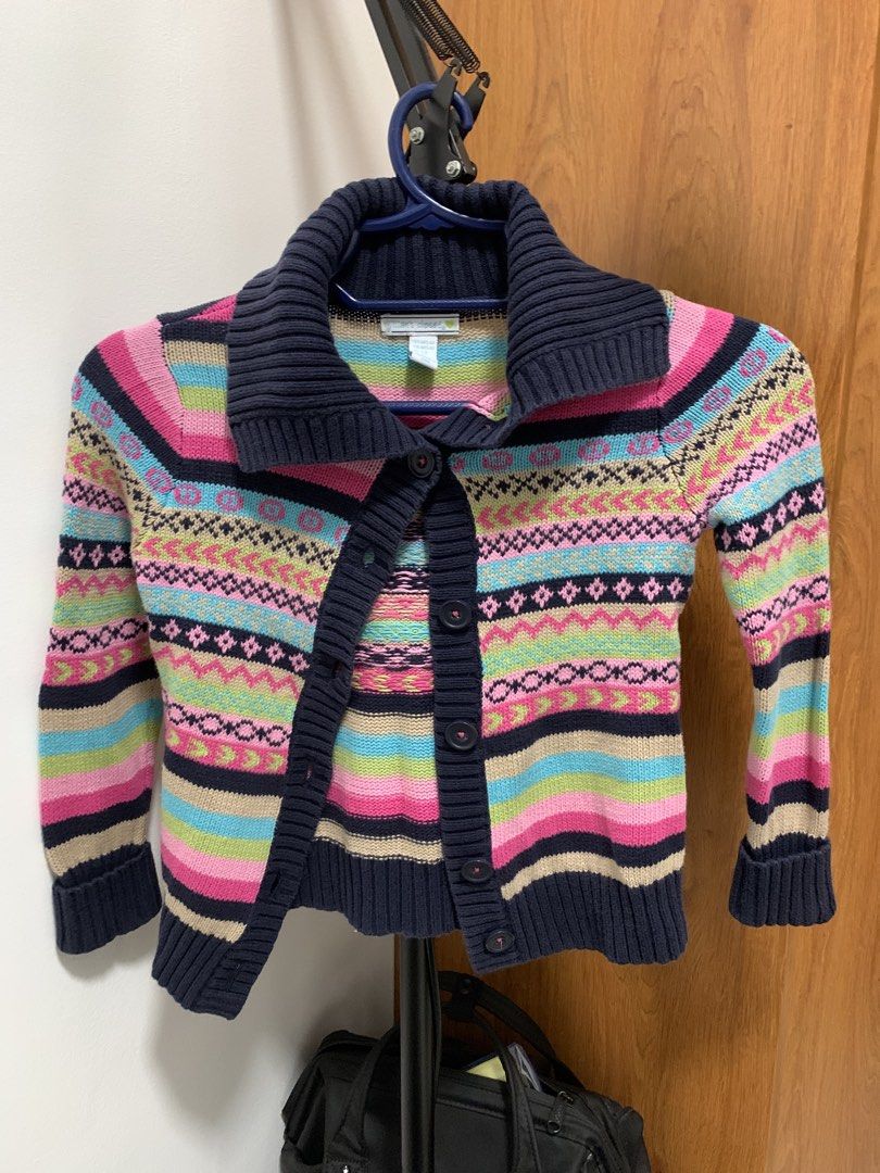 knit top (Category: Coats, Jackets and Outerwear) located in Manila. Submitted by squeedler (Listing ID 1456397039, Image 1). Description: can fit xs-s.