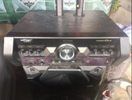 KONZERT KCS-412 SET (2 MIC, 2 SPEAKER AND AMLIFIER) (Category: Soundbars, Speakers & Amplifiers) located in Caloocan City. Submitted by roxsell.00 (Listing ID 1456325124, Image 1). Description: - Karaoke Machine - Includes two microphones - Volume controls for easy adjustment - USB and AUX inputs for versatile music playback - Ideal for parties and gatherings - Tested and confirmed working - Minor dust from storage, does not affect performance.