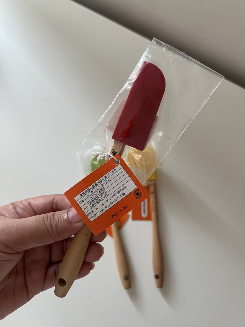 Le Creuset Utensil (Category: Cookware & Accessories) located in Bulacan. Submitted by zies_finds (Listing ID 1456305365, Image 2). Description: Price: ₱1,100 (for 3 items) 1 Small Silicone Spatula (Red) 1 Small Silicone Spatula (Green) 1 Small Silicone Ladle (Yellow) Perfect for your kids! Priced at ¥1,715 (₱662) RFS: Decluttering.