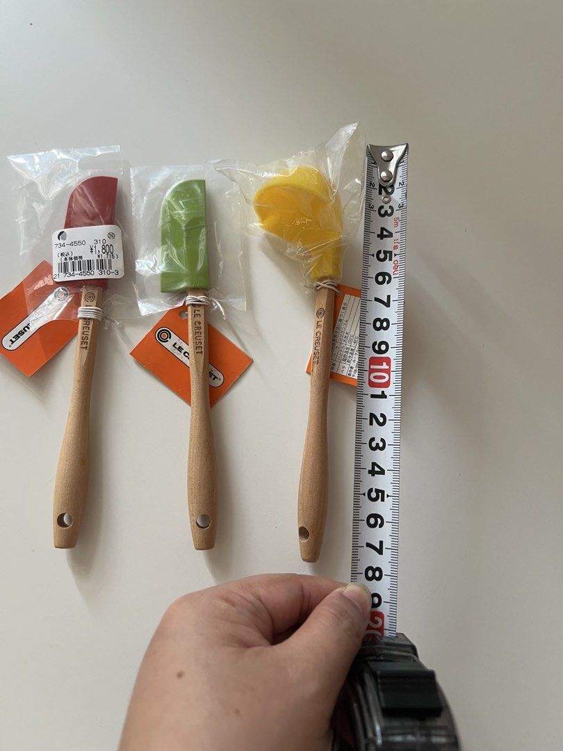Le Creuset Utensil (Category: Cookware & Accessories) located in Bulacan. Submitted by zies_finds (Listing ID 1456305365, Image 3). Description: Price: ₱1,100 (for 3 items) 1 Small Silicone Spatula (Red) 1 Small Silicone Spatula (Green) 1 Small Silicone Ladle (Yellow) Perfect for your kids! Priced at ¥1,715 (₱662) RFS: Decluttering.