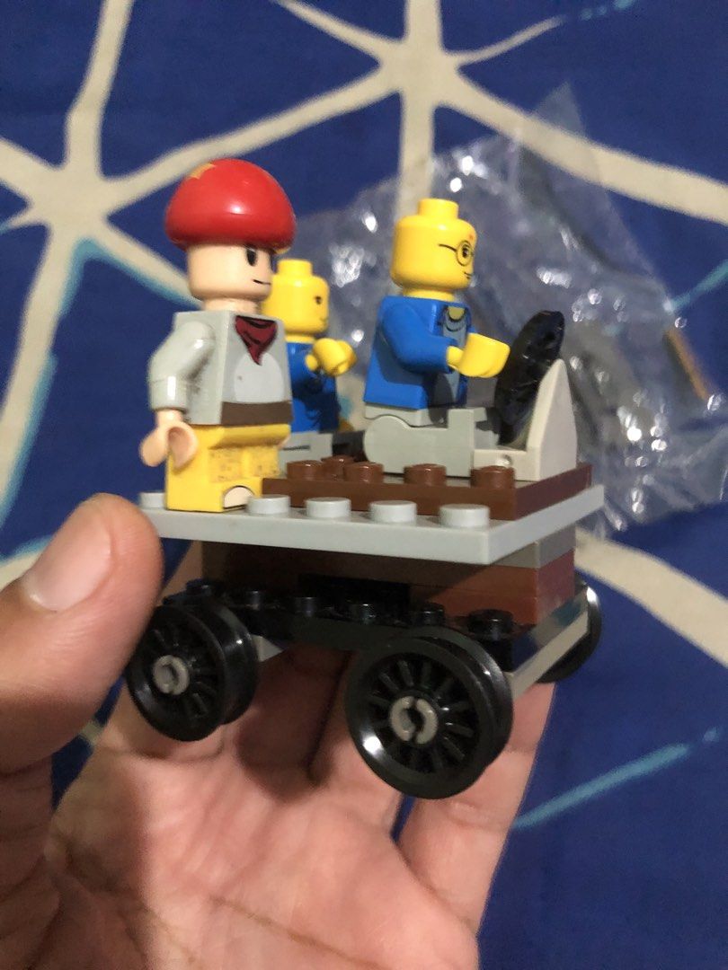 Lego kids toys (Category: Lego & Building Sets) located in Quezon City. Submitted by markgolveo (Listing ID 1456341935, Image 2). Description: Used toys.