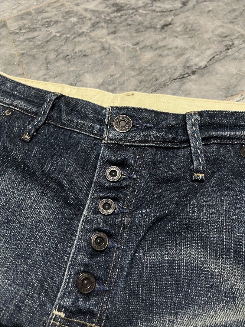 Levi’s 205 Retro Style Engineered Pants (Category: Jeans) located in Camaligan. Submitted by thriftcouturebyaybs (Listing ID 1456398018, Image 2). Description: - Excellent Condition - No issue - Buyer Should Handle The Shipping Cost - W: 30 inch - L: 41 inch - Hem: 8 inch .