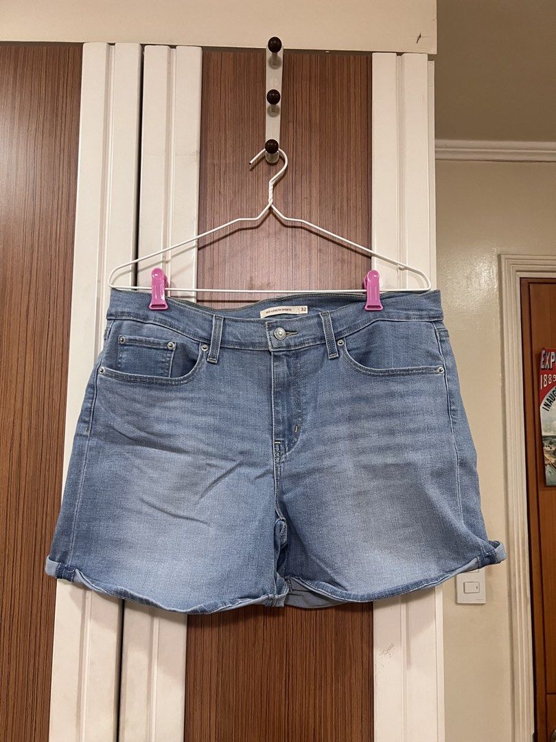 Levi's Mid Length Denim Shorts Size 32 (Category: Shorts) located in Quezon City. Submitted by lightningdream (Listing ID 1456346560, Image 1). Description: Classic denim blue shorts Size 32.