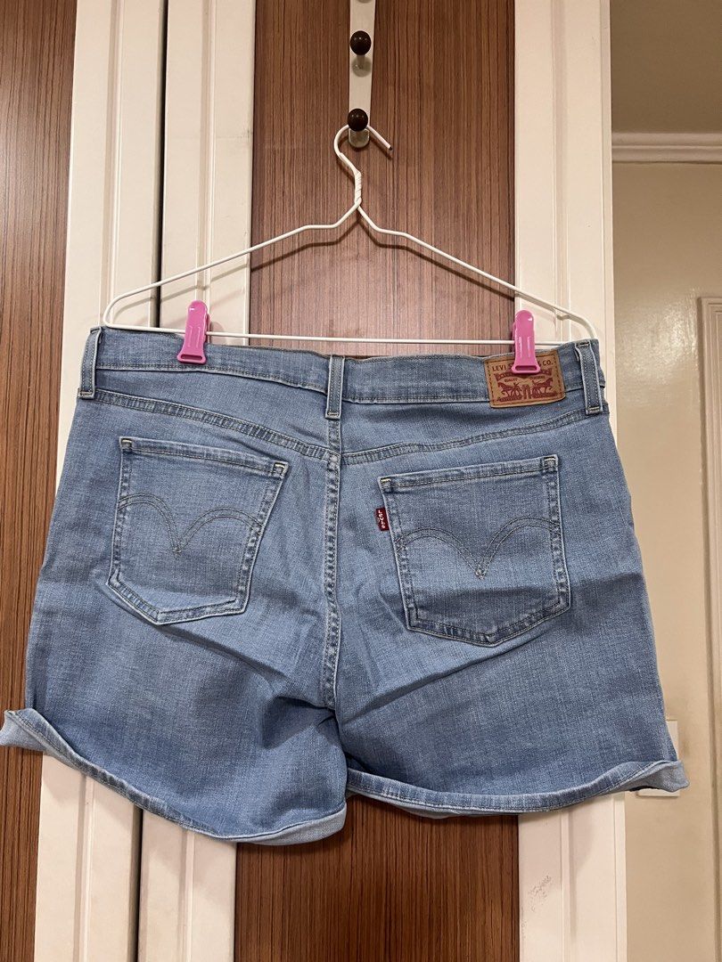 Levi's Mid Length Denim Shorts Size 32 (Category: Shorts) located in Quezon City. Submitted by lightningdream (Listing ID 1456346560, Image 3). Description: Classic denim blue shorts Size 32.