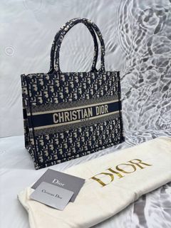 (Category: ) located in . Submitted by redrabbitluxury_singpore (Listing ID 1456279999, Image 1). Description: .