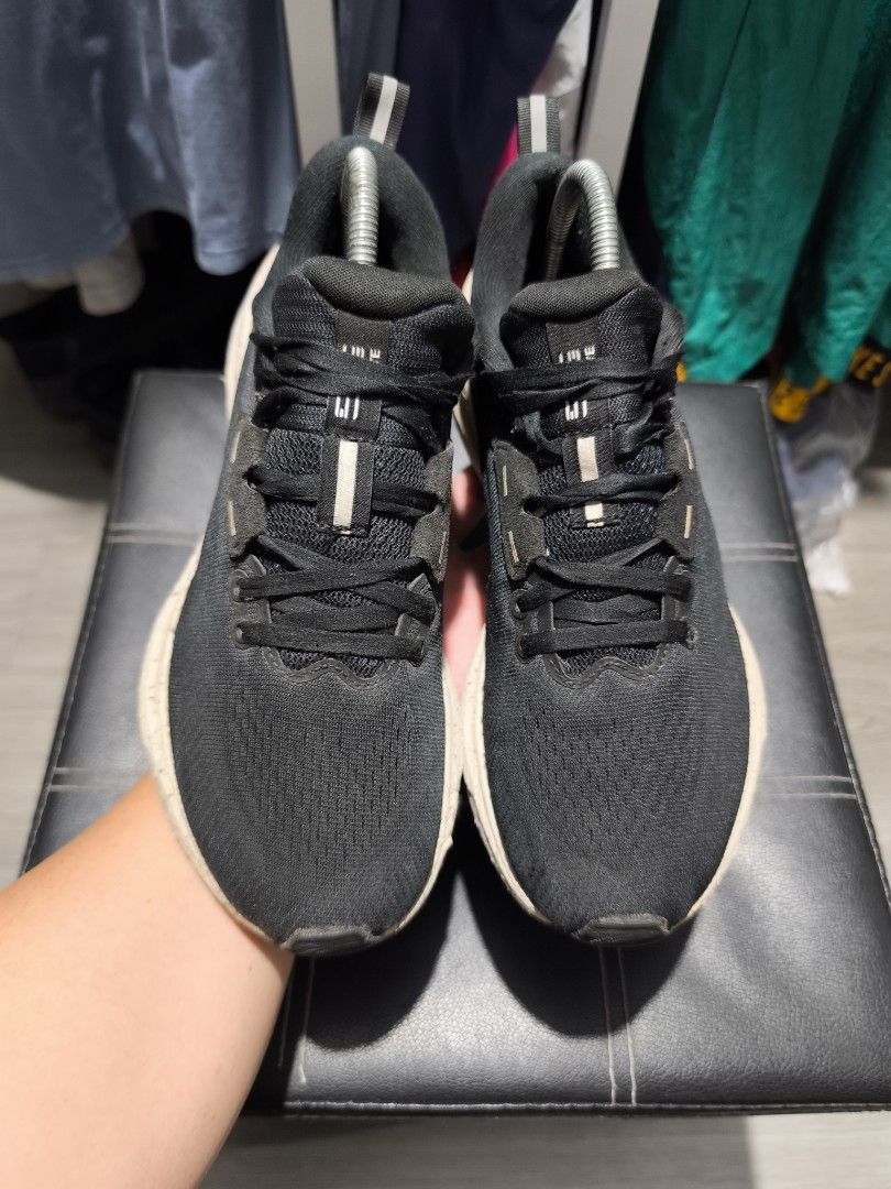 Li-Ning Wu Leaping 2.0 V2 running shoes (Category: Sneakers) located in Baguio. Submitted by soleseekerph (Listing ID 1456311795, Image 3). Description: Li-Ning Wu Leaping 2.0 V2 running shoes US 7.5, Euro 40, 25 cm Very good condition.