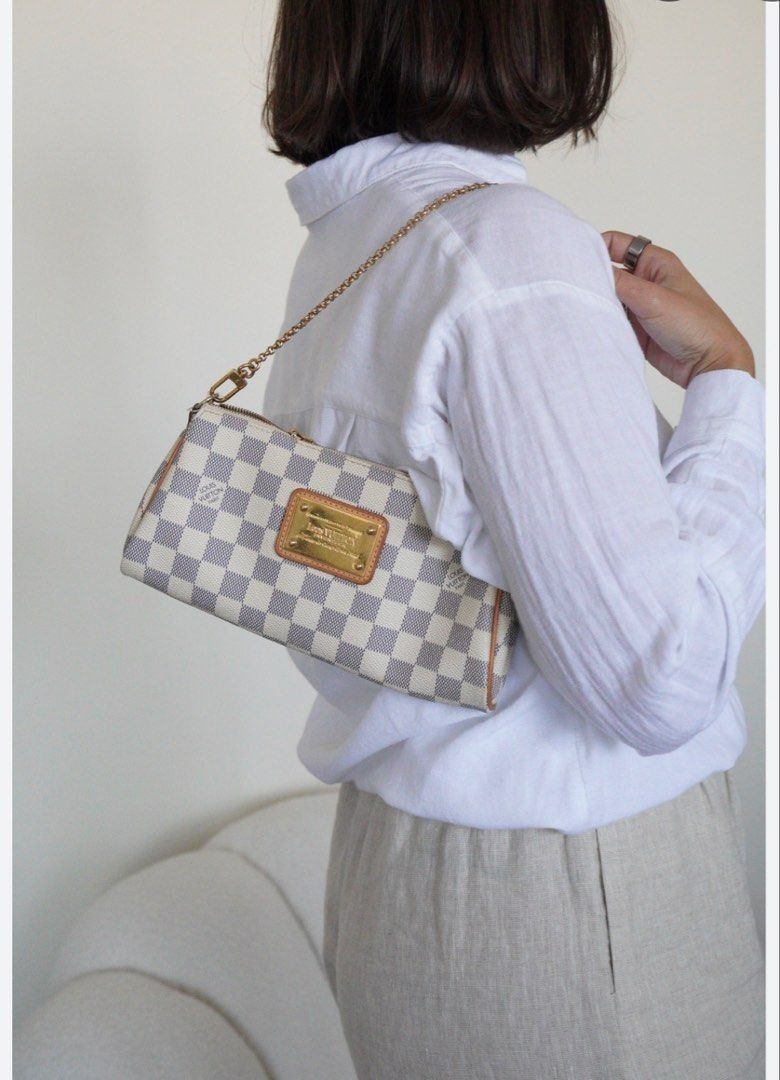 Louis Vuitton Damier Azur Pochette Accessoires (Category: Luxury Bags & Wallets) located in Quezon City. Submitted by derill_shop (Listing ID 1456280410, Image 3). Description: - Authentic Louis Vuitton Pochette - Damier Azur Canvas - Includes detachable leather strap - Includes gold chain strap - Ideal for carrying essentials - Versatile: use as a clutch or pouch - Interior is clean - Minor signs of wear on leather trim and strap.