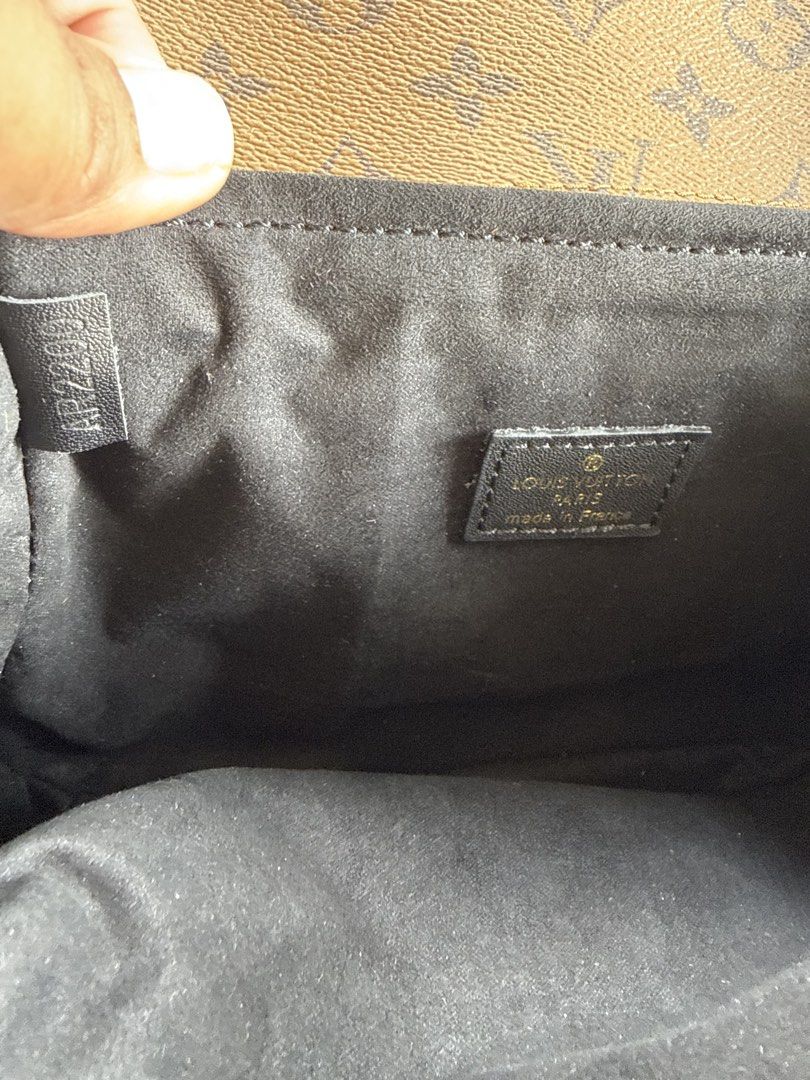 Louis Vuitton LV Pochette Metis Reverse Monogram (Category: Shoulder Bags) located in Panglao. Submitted by whatsdbuzz (Listing ID 1456301742, Image 3). Description: Louis Vuitton Pochette Metis Reverse Monogram - Classic and versatile design -preloved in good condition - ukay-sourced from Korea.