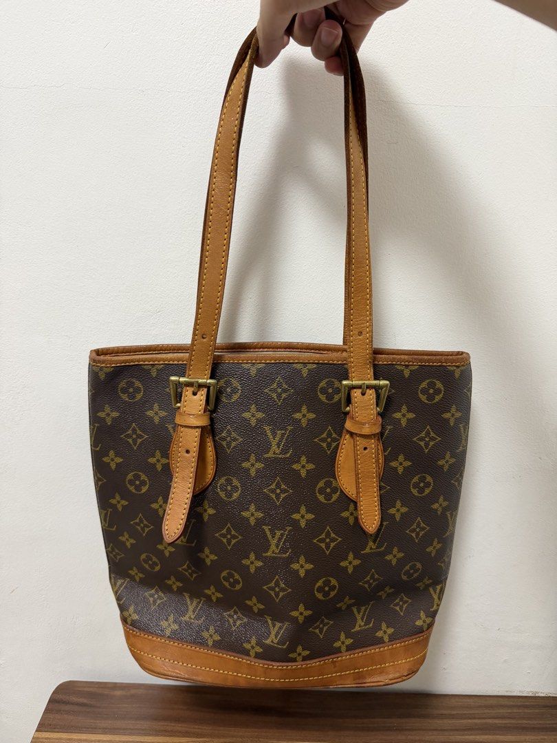Louis Vuitton Monogram Bucket PM Tote Bag Brown (Category: Luxury Bags & Wallets) located in Quezon City. Submitted by artcatalogueph (Listing ID 1456346438, Image 2). Description: FOR SALE Louis Vuitton Monogram Bucket PM Tote Bag Brown - Used condition but very presentable ₱10,000 only‼️ Meet ups in QC Commonwealth or delivery via Lalamove/Grab within Metro Manila.