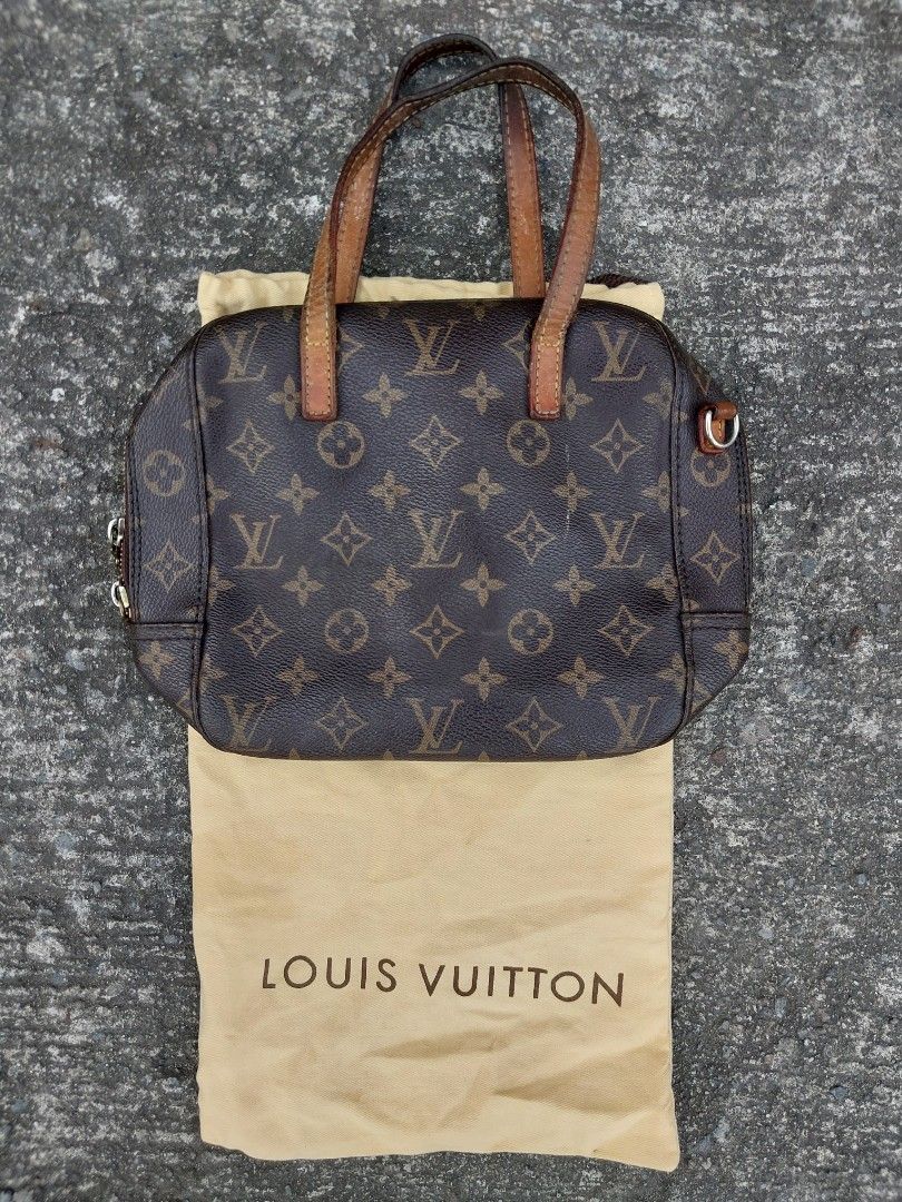 Louis Vuitton Monogram Canvas Vanity Bag (Category: Luxury Bags & Wallets) located in Polomolok. Submitted by warmfire.3185dd (Listing ID 1456326329, Image 1). Description: - Authentic Louis Vuitton Monogram Vanity Bag - Classic Monogram Canvas - Leather Handles with visible wear - Interior features multiple compartments and elastic straps - Comes with original dust bag - Date Code: AC2165 - Ideal for travel or everyday organization.