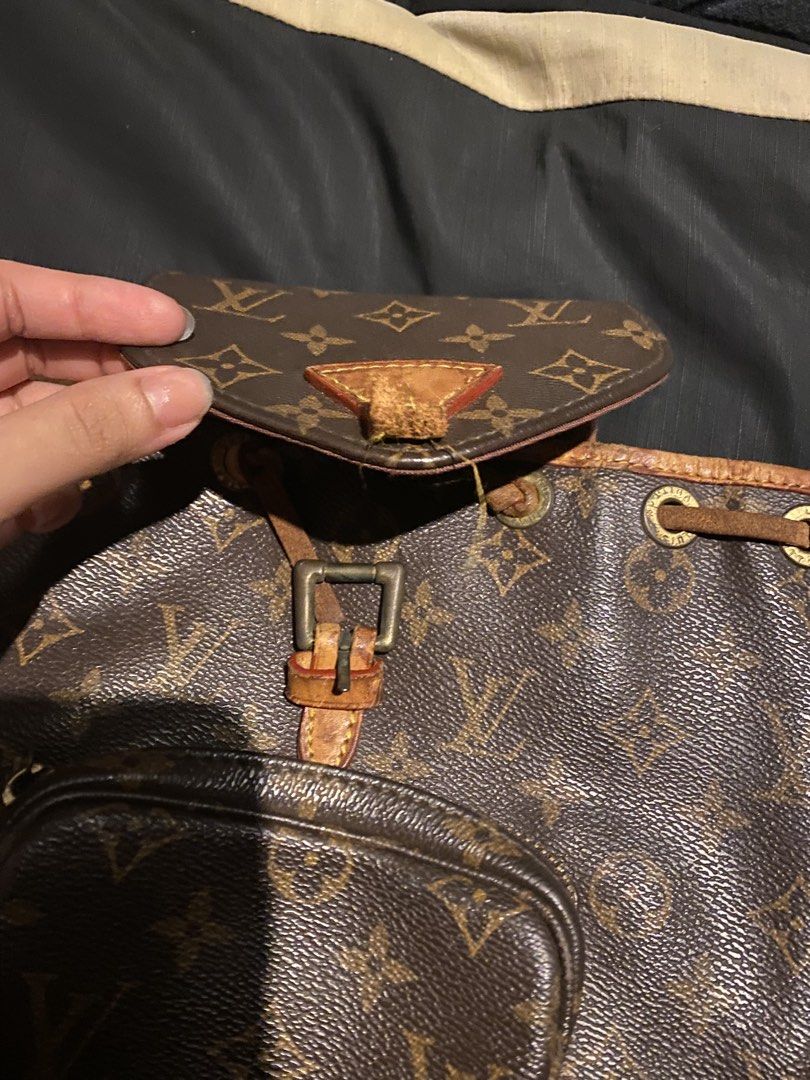Louis Vuitton Monogram Mini Montsouris Bucket Backpack (Category: Luxury Bags & Wallets) located in Makati City. Submitted by mclovevee (Listing ID 1456401559, Image 2). Description: - price is VERY negotioble send lang offers - AUTHENTIC !! - What u see is what u get - very used item wag na mag reklamo .